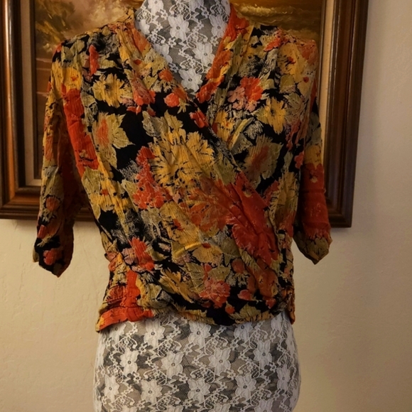 Vintage 1980s Cropped Floral Blouse - Picture 13 of 13